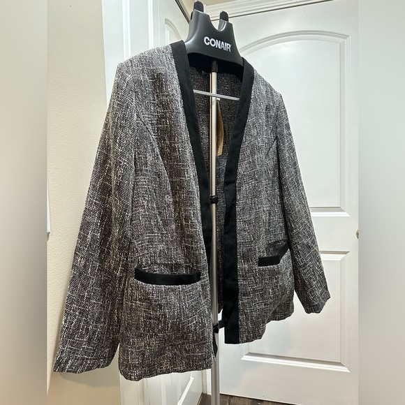 BloomChic Tweed Contrast Trim Pocket Tweed Blazer us size 12 - Picture 7 of 9